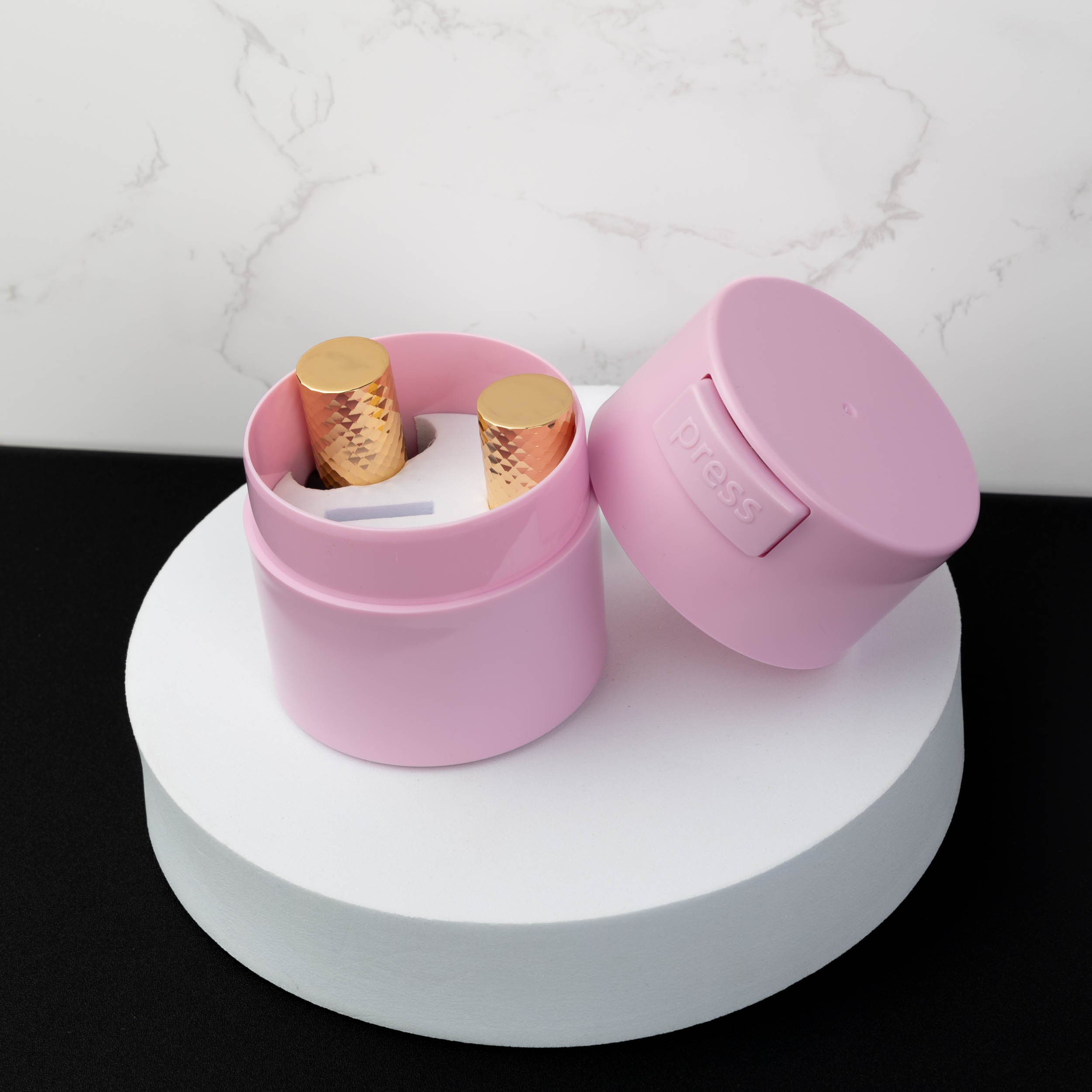 Glue storage container