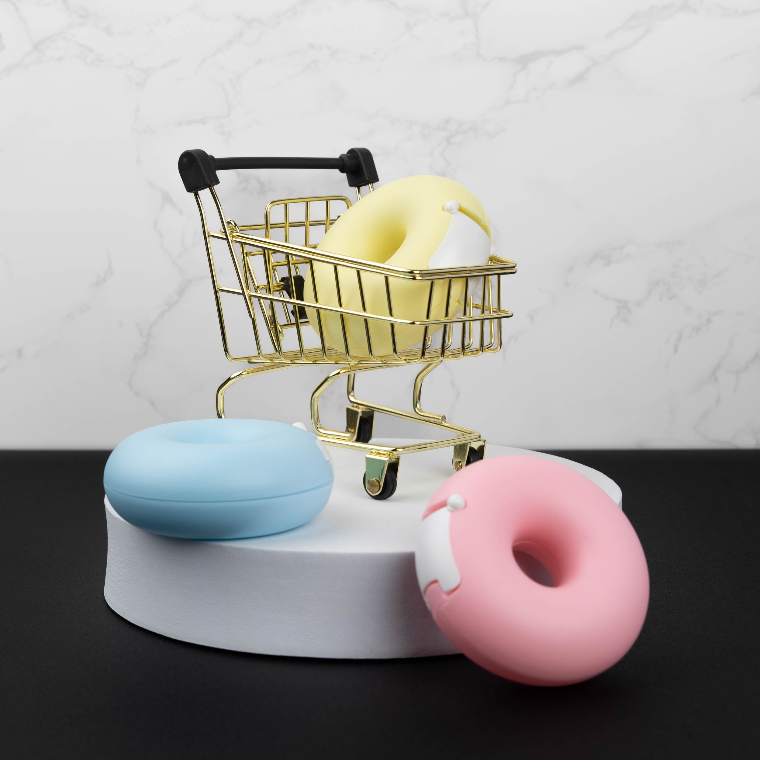 Donut tape dispenser