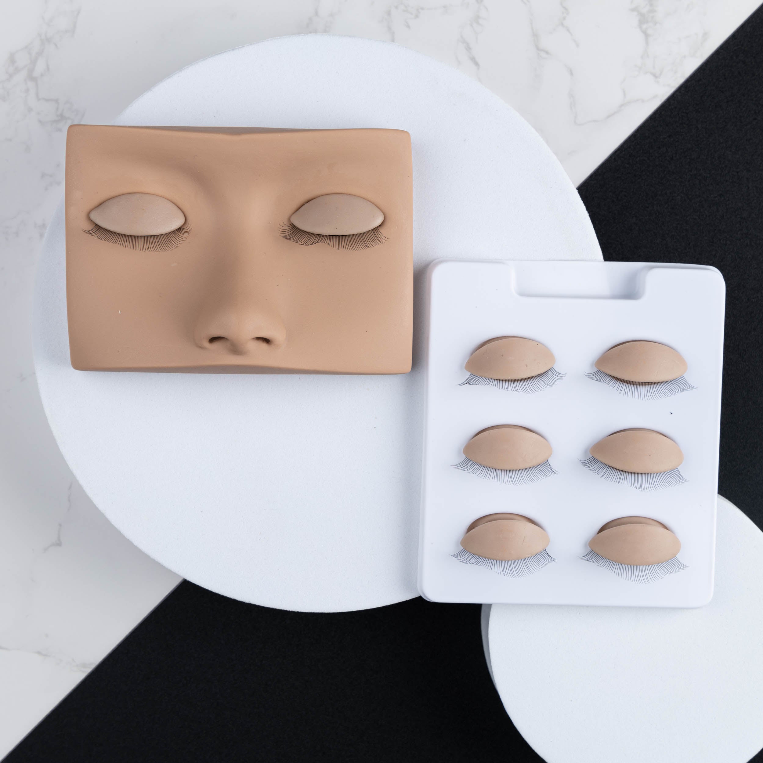 Mannequin head + 4 pairs of eyelids