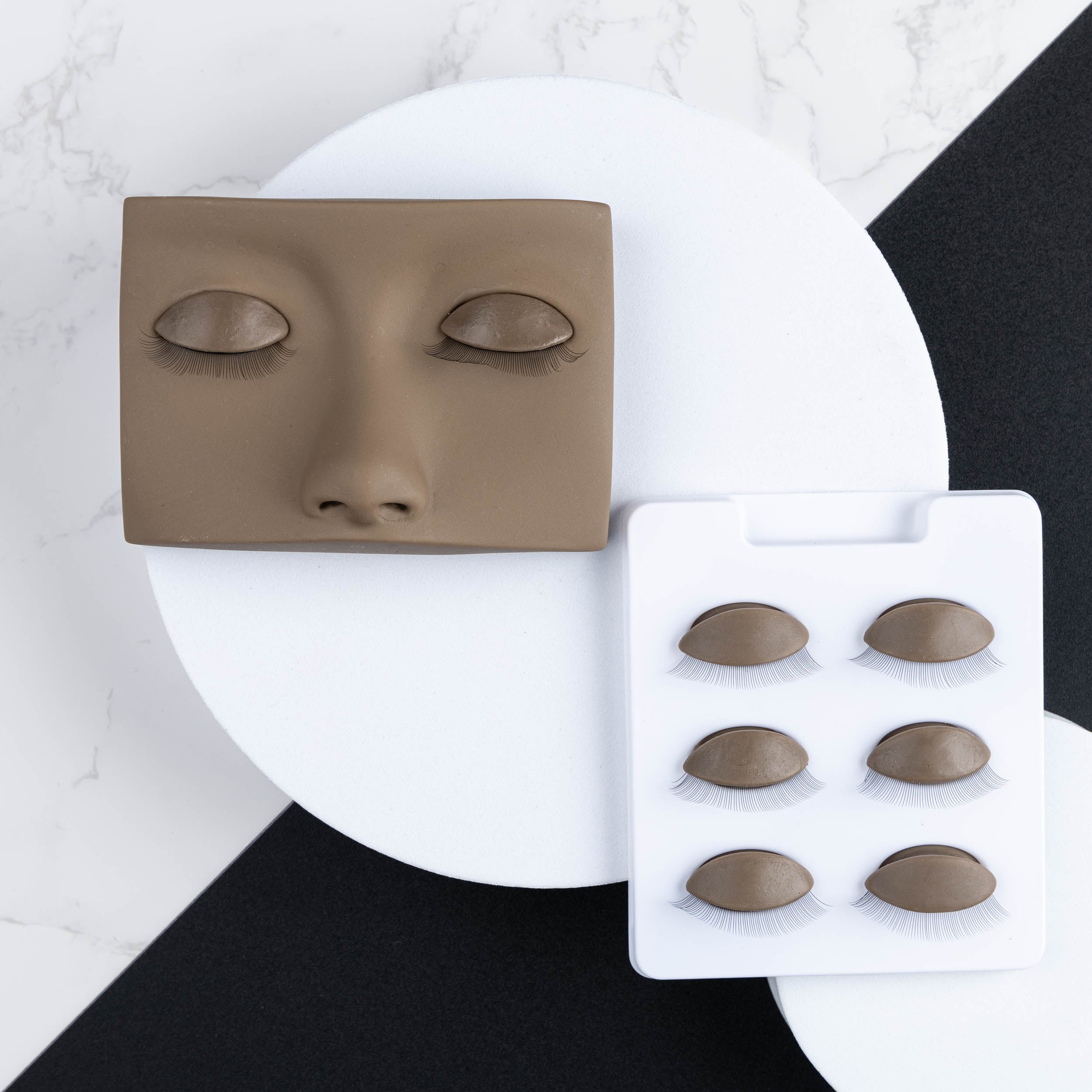 Mannequin head + 4 pairs of eyelids